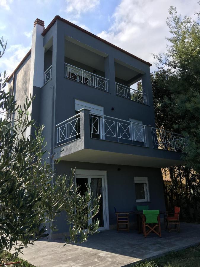 アフィトス Modern Houseゲストハウス エクステリア 写真